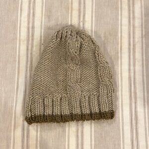 Gap kid size small/medium tan beanie hat